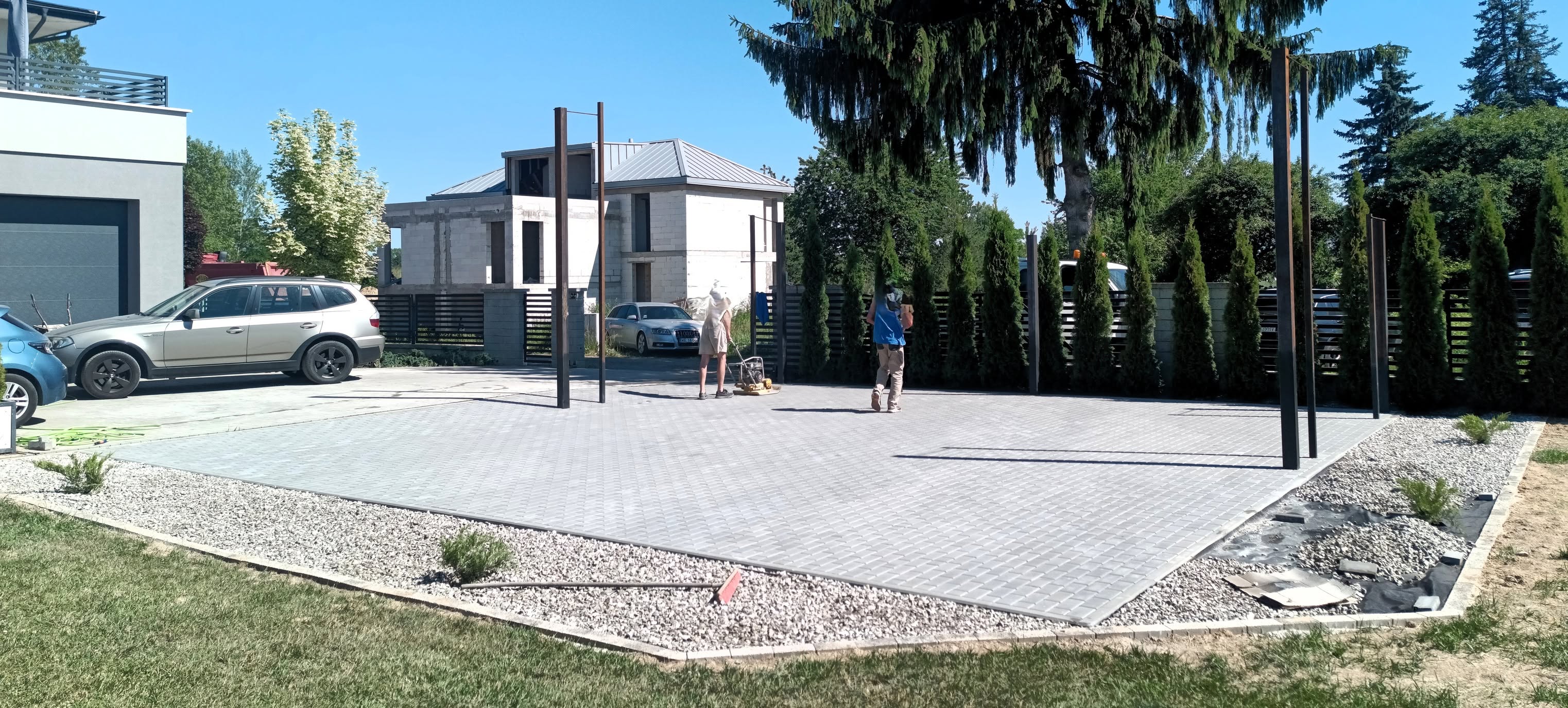 Przygotowanie terenu pod wiatę — kostka brukowa Pater Group